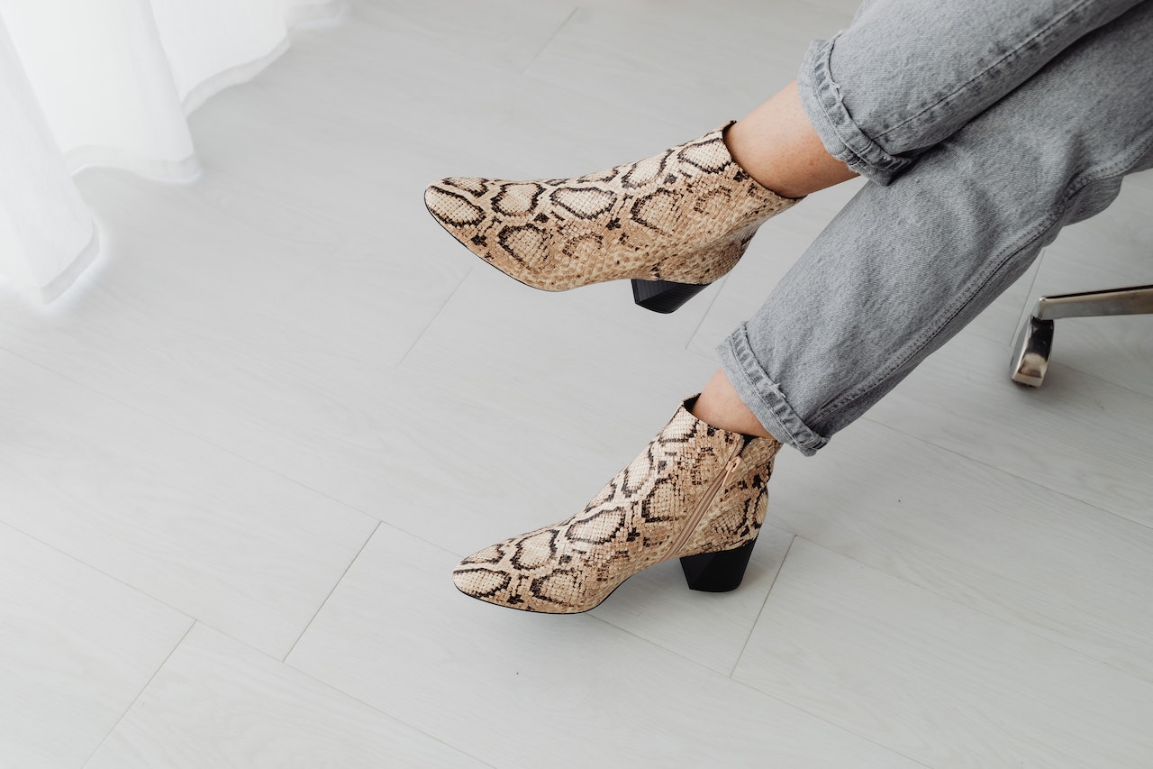 дамските есенни обувки които всяка дама трябва да има в гардероба си